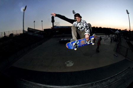 Grant Mclachlan lands an awesome Frontside Air