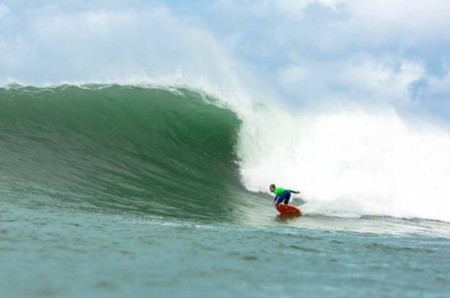 Jake Elkington surning in the Hurley SA Champs