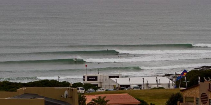 Hurley Junior Surfing Champs