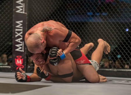 The Light Heavyweight fight between Norman Wessels and Chris Du Pont