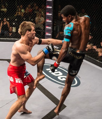 Exciting MMA fight between Hanru Botha and Alain Ilunga
