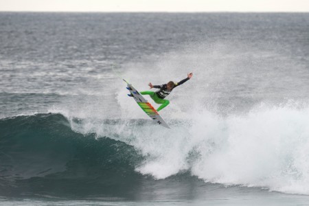 Matt McGillivray surfing his way to the win in the U18 Boys final at the Billabong Junior Pro