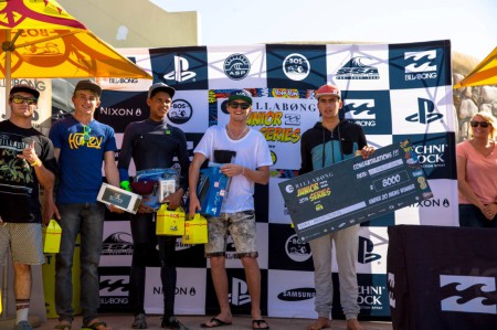 U20 Junior Man surfing podium