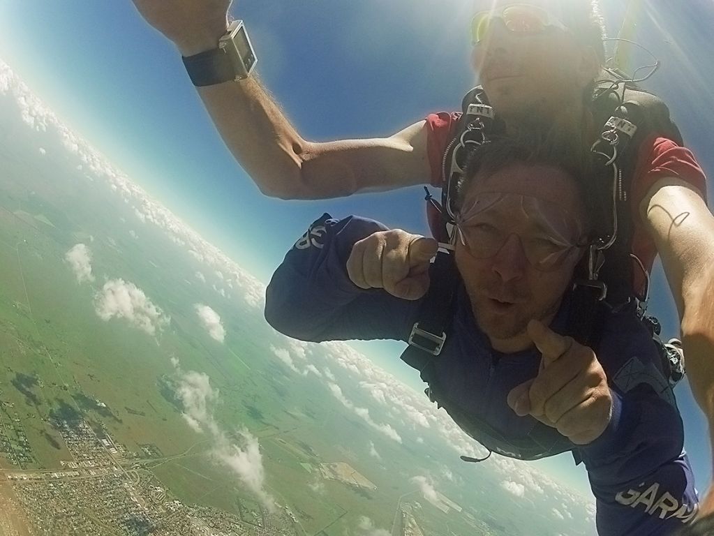 LW Mag tries Skydiving