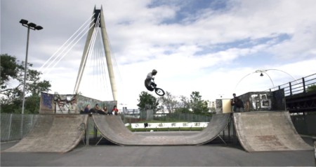 Harry Main in Harrymainia 2 BMX video