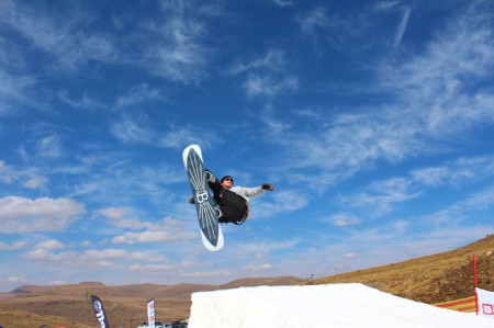 Grilo howing off his snowboarding style