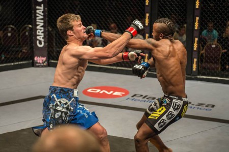 Tumisang Madiba vs Pierre Botha in a Featherweight clash