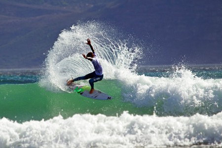Matt McGillivray surfing his way to victory in the Under 20 Boys division