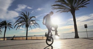 Matthias Dandois 2015 Vans Flatland BMX video will blow your mind