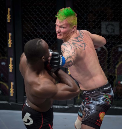 Mixed Martial Arts action from EFC 40