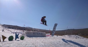 Liam Roy claiming victory in the Pro Mens snowboarding division