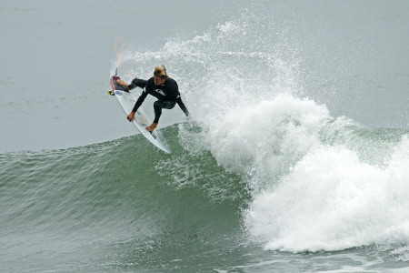 Beyrick De Vries surfing his way to victory at the Quiksilver Get Free Series Port Alfred