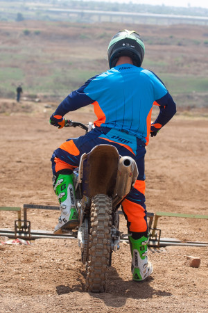 Motocross style at its best with the 2016 Thor Core Racewear 