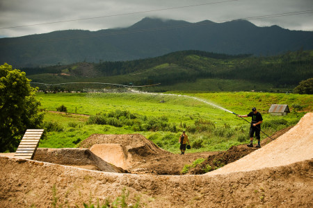 Review from the Dawn of the Dirt BMX and MTB dirt jam and enduro 