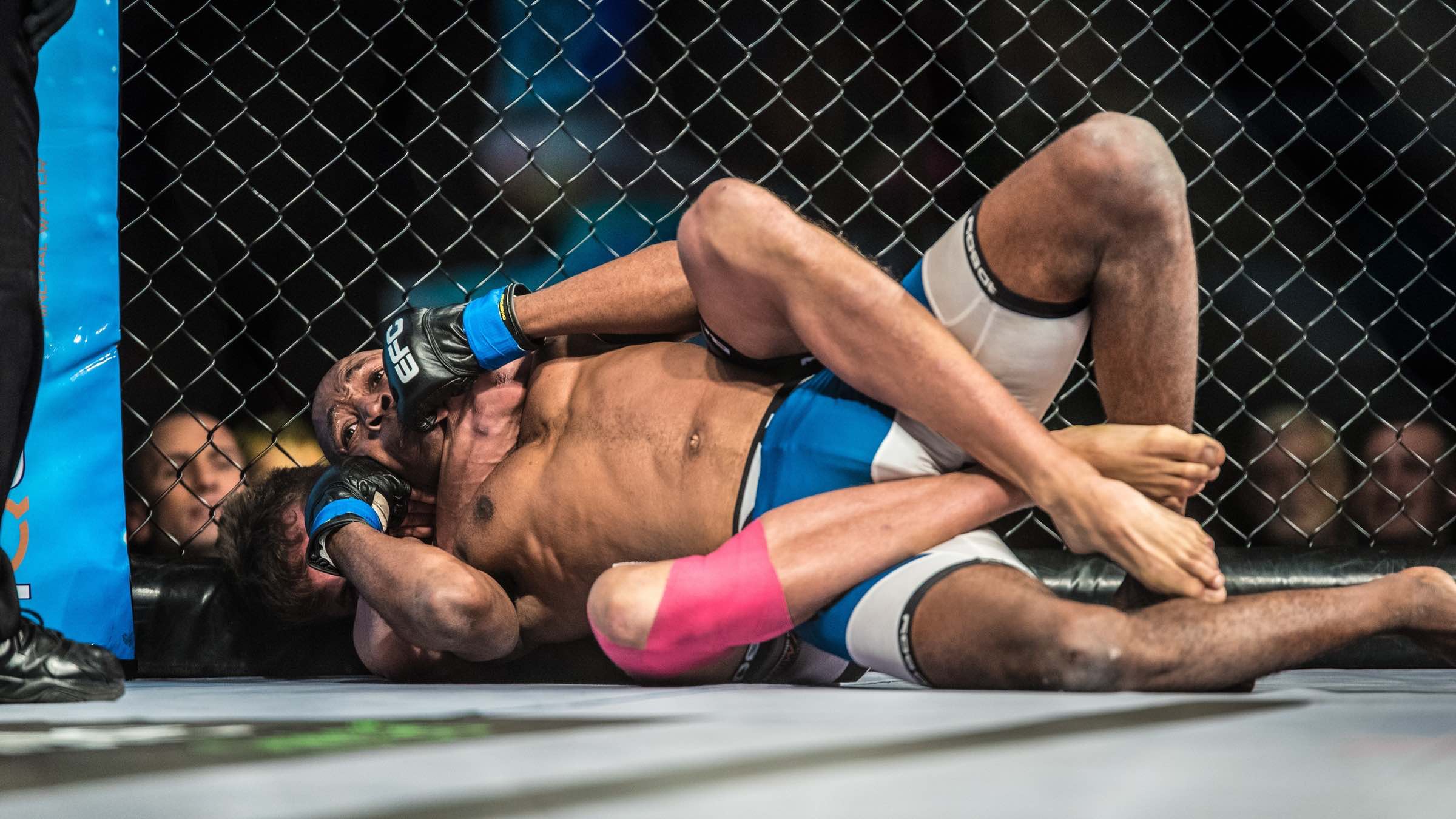 Tjaart Henning vs Bill Thusi