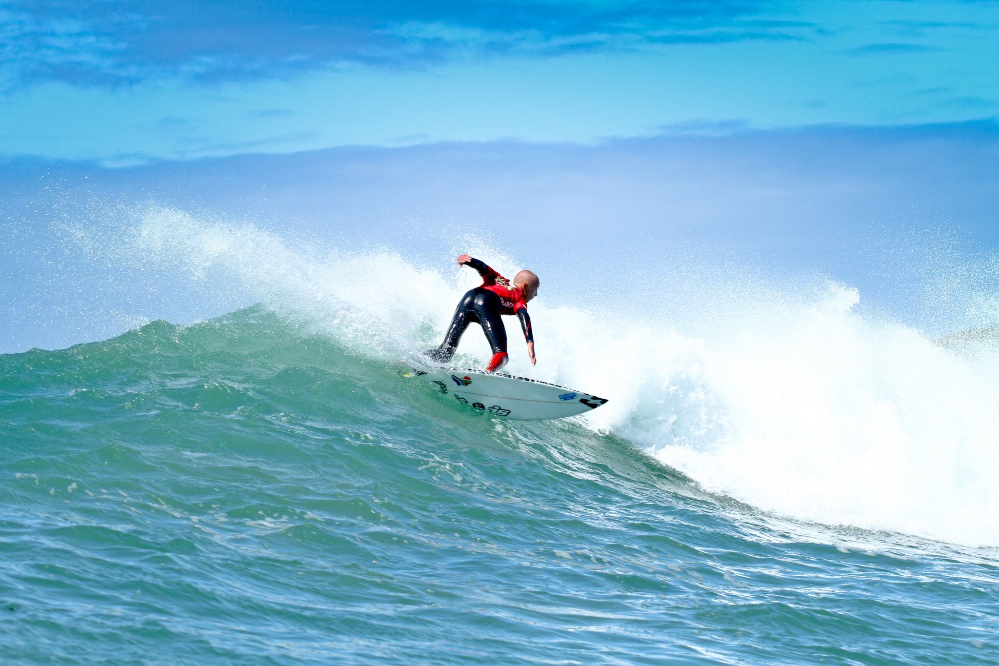 Max Elkington competing in the Billabong Junior Series