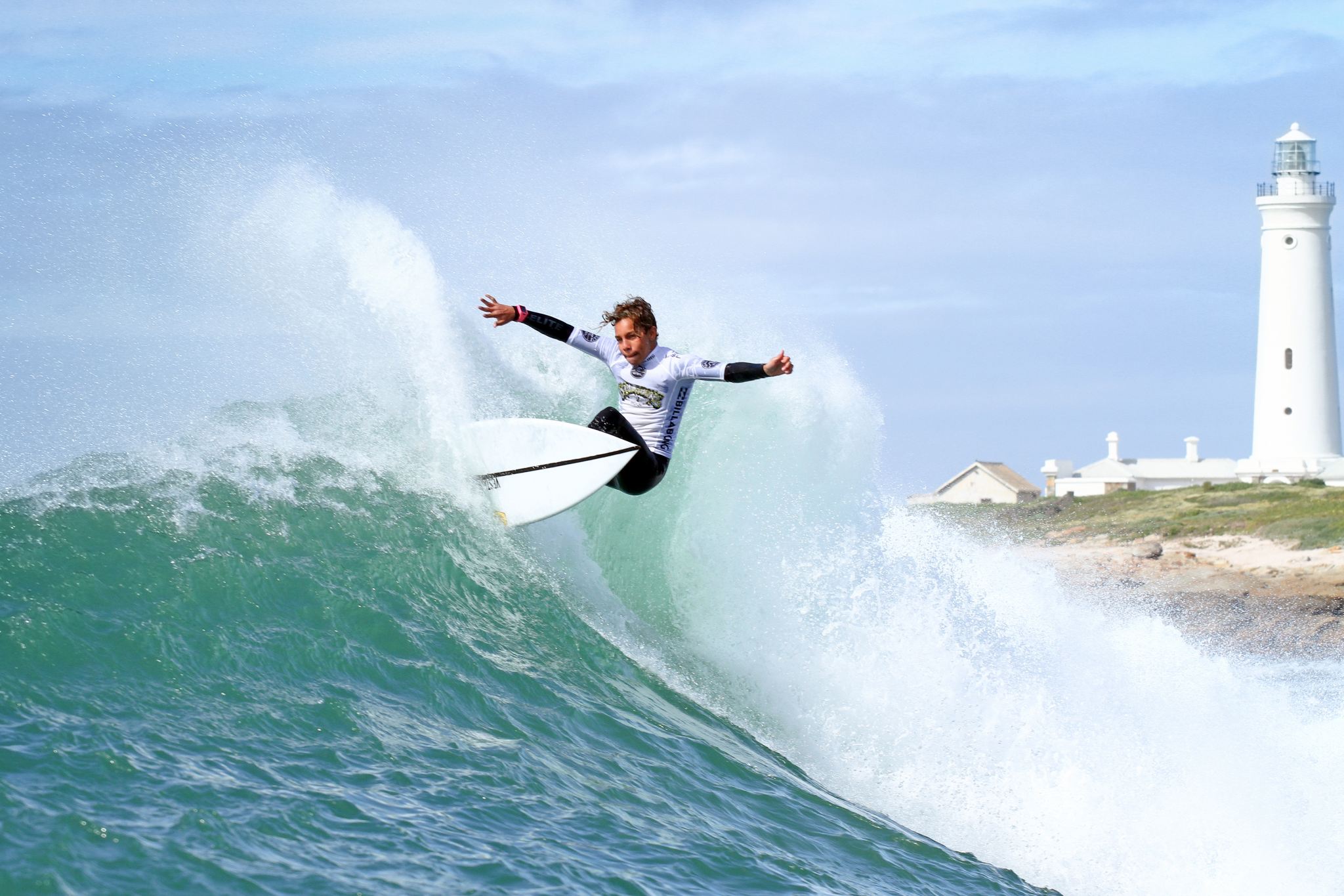 Saxton Randal surfing in the final stop of the 2016 Billabong Junior Series