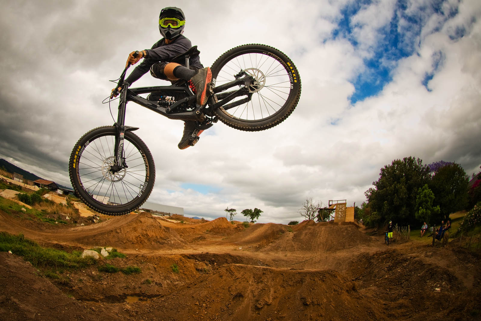 Theo Erlangsen winning the MTB Whip Off contest at Dawn of the Dirt