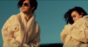 Ross Jack has released the awesome new visuals for his latest single, Fear The Rush in this music video.