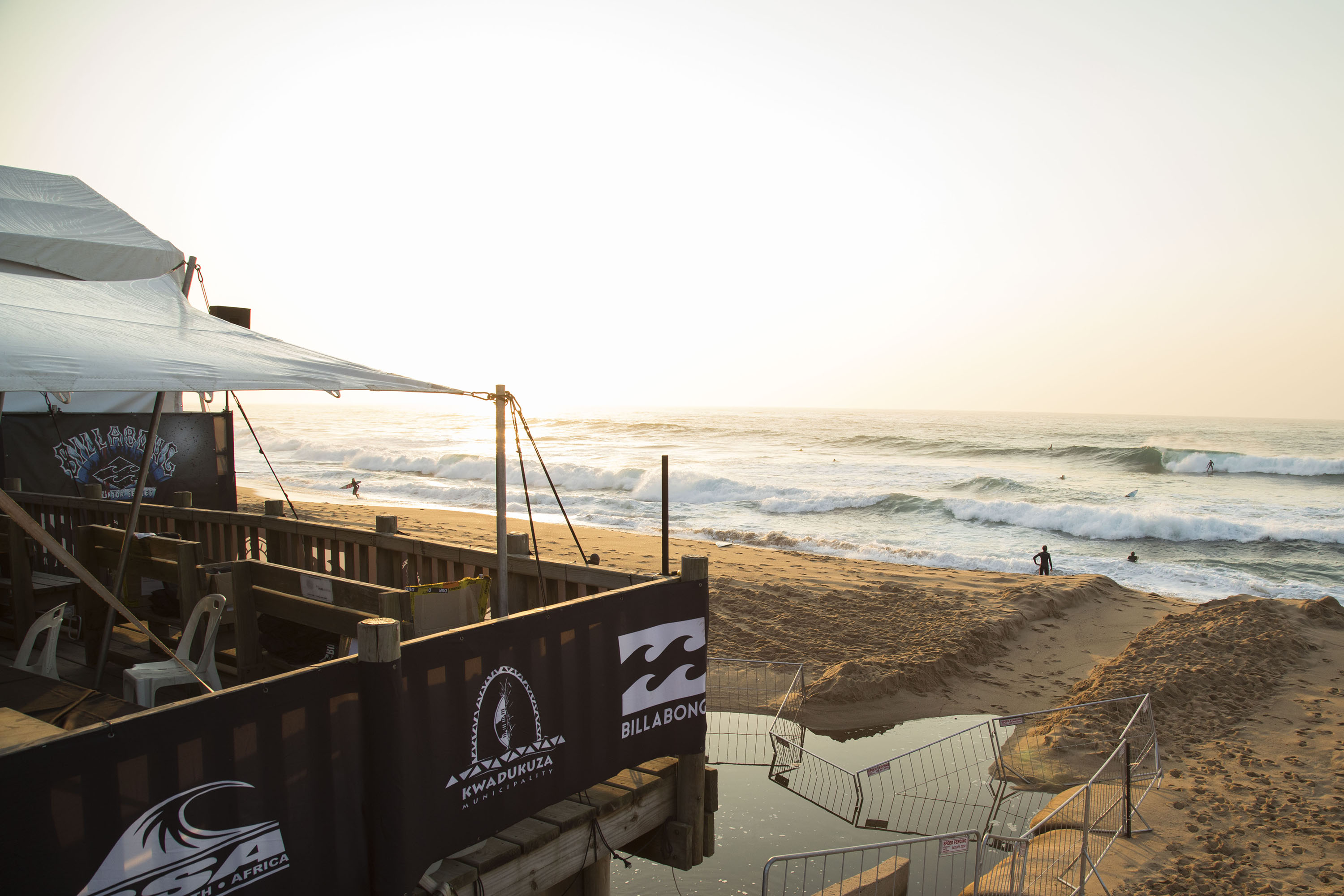 Perfect surf for the 2017 Billabong Junior Series in Ballito
