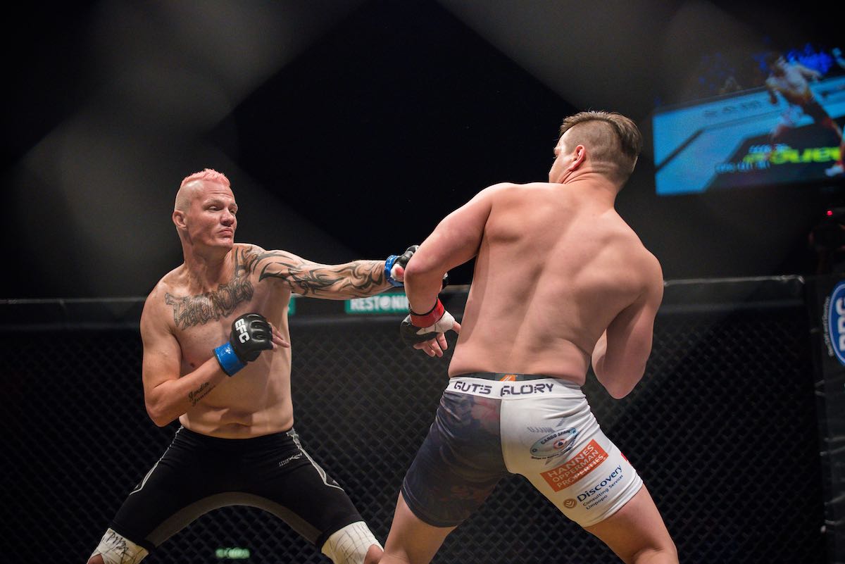 HP van Staden vs Pietie Coxen at EFC 69