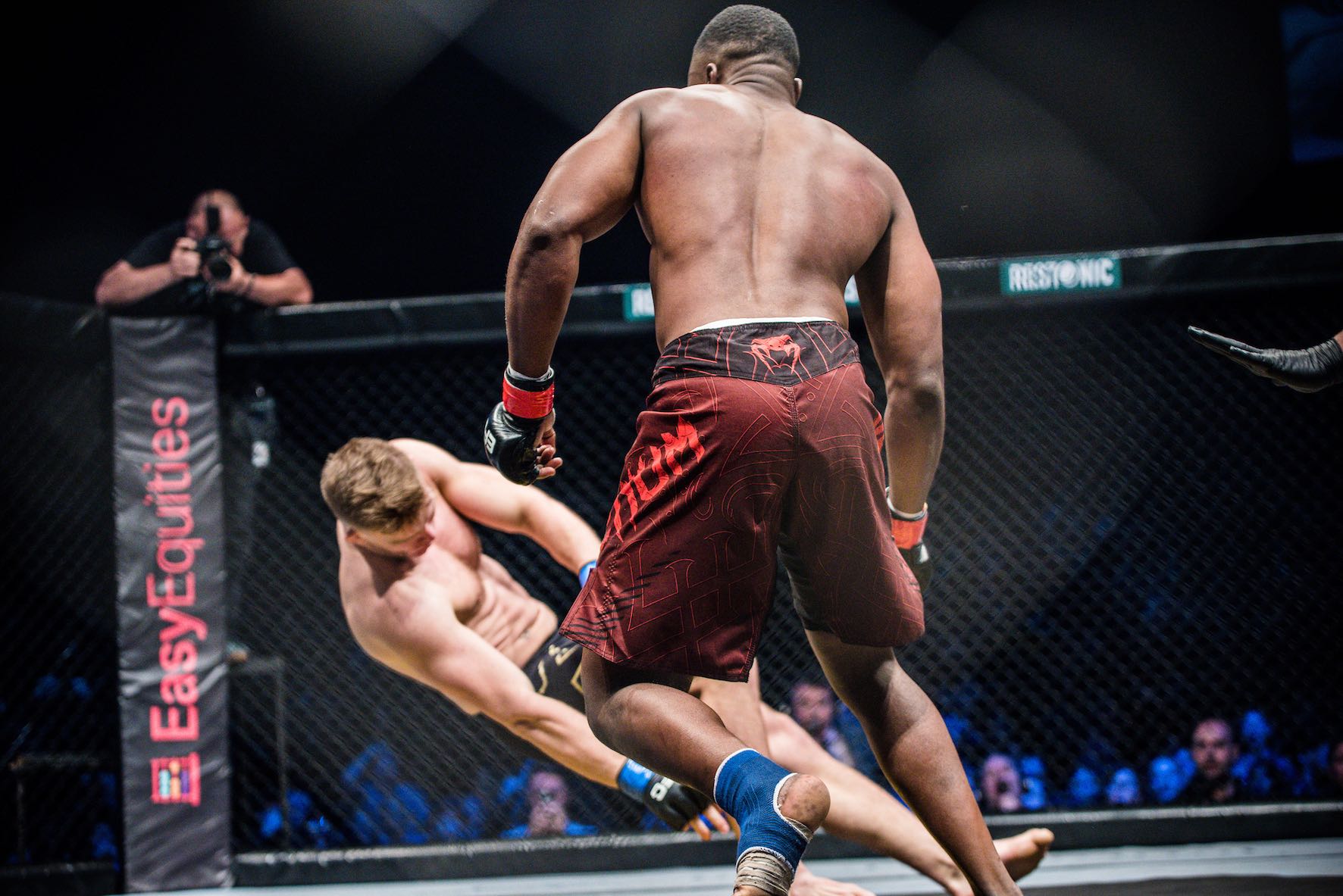 Mzwandile Hlongwa vs Torbjørn Madsen