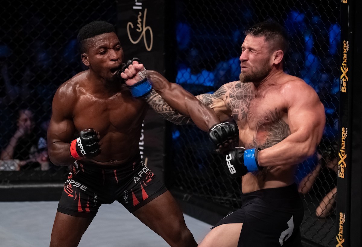 Mark Kamba vs Dallas Jakobi