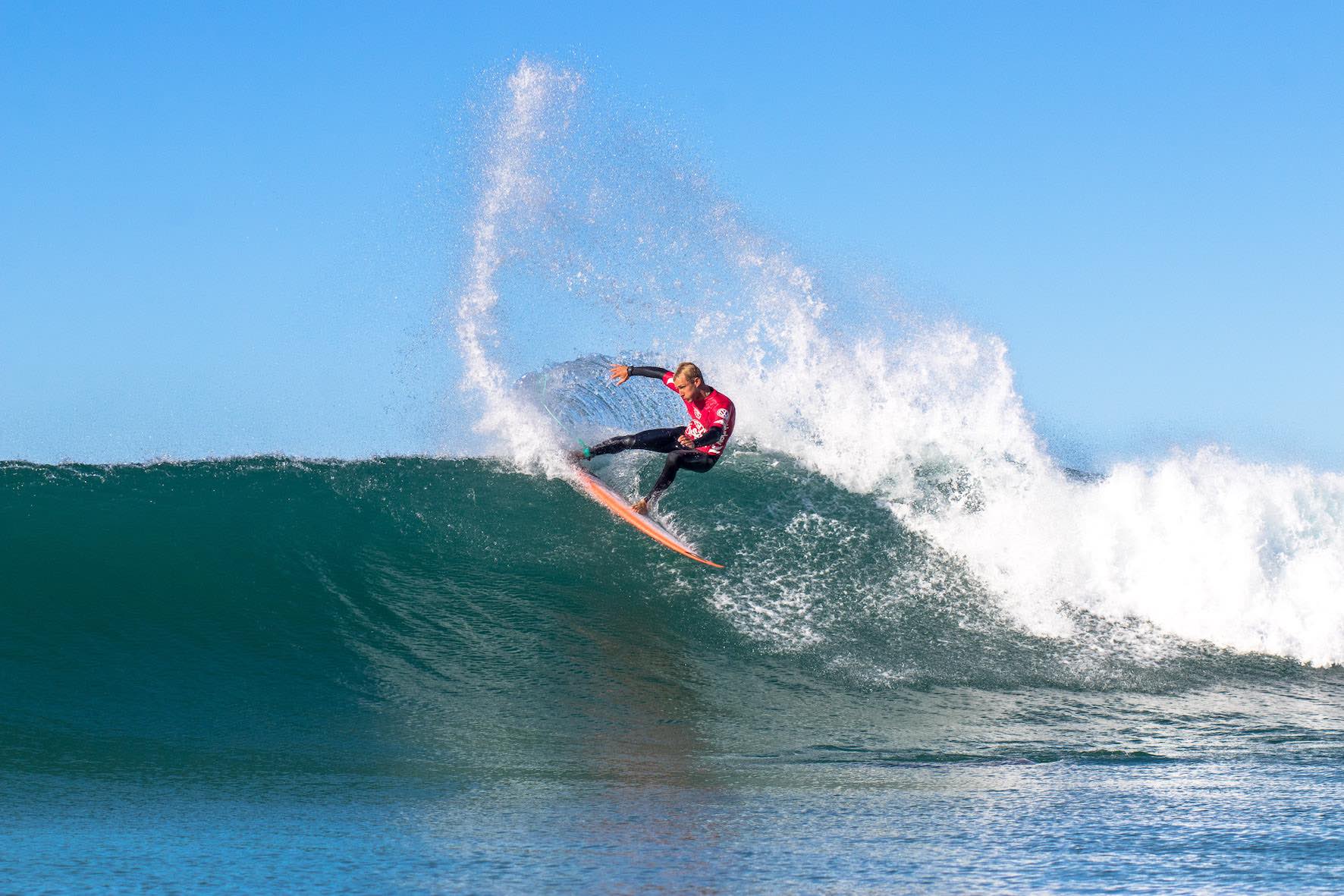 Dylan Lightfoot surfing in the 2019 Volkswagen SA Open of Surfing