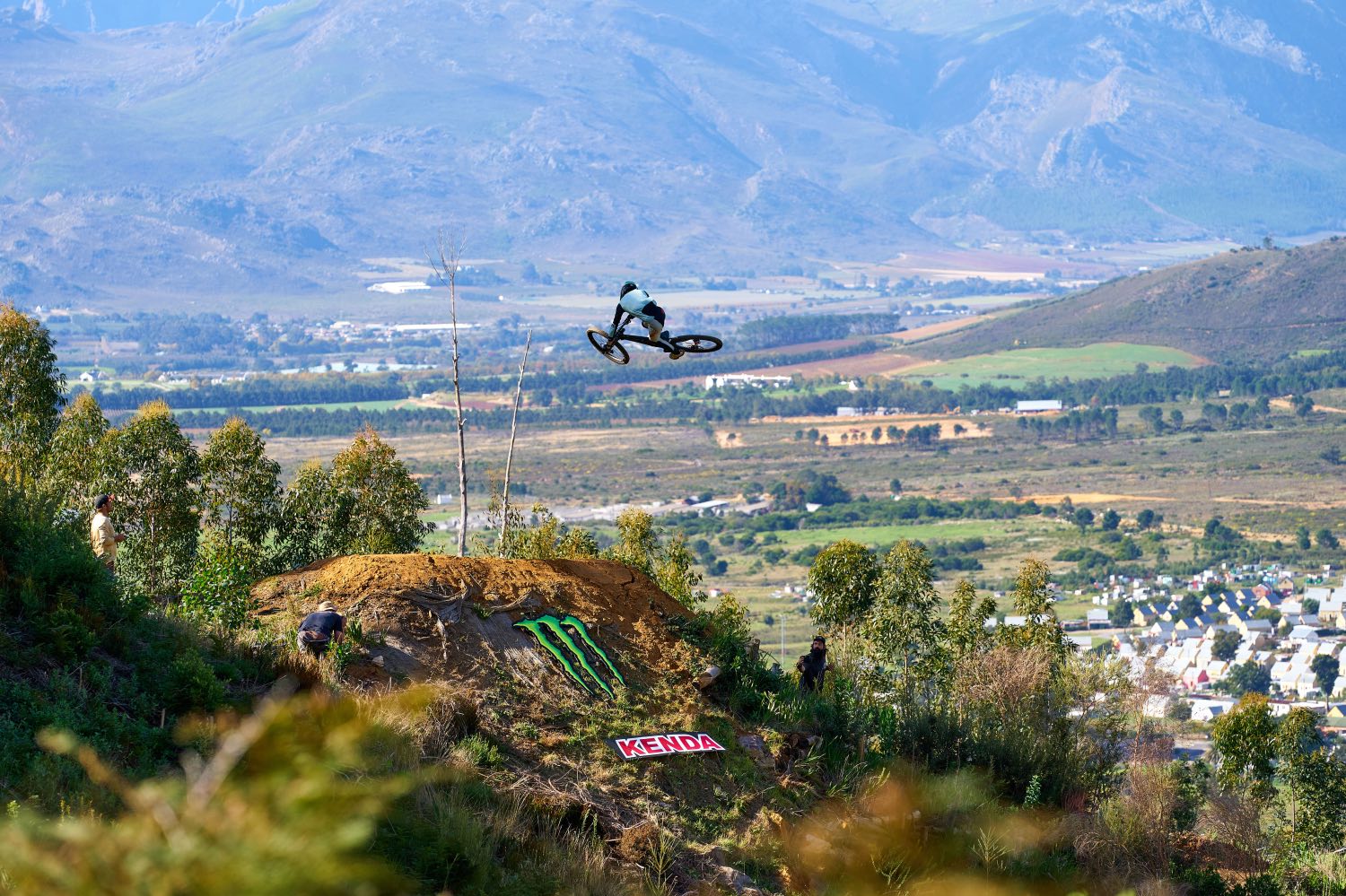 The inside Scoop on the DarkFest 2021 Freeride MTB event with Sam Reynolds