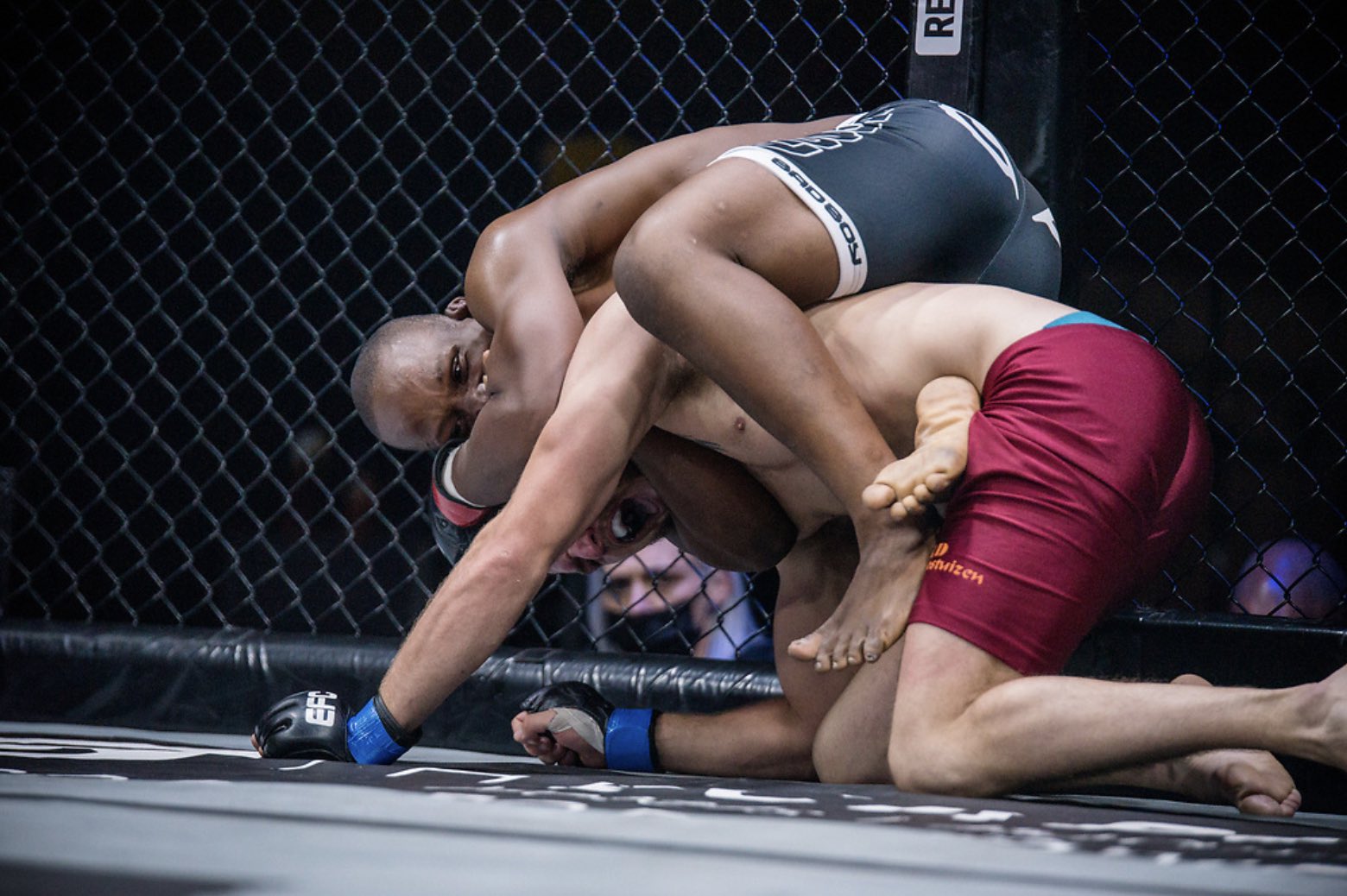 Sizwe Mnikathi vs Billy Oosthuizen
