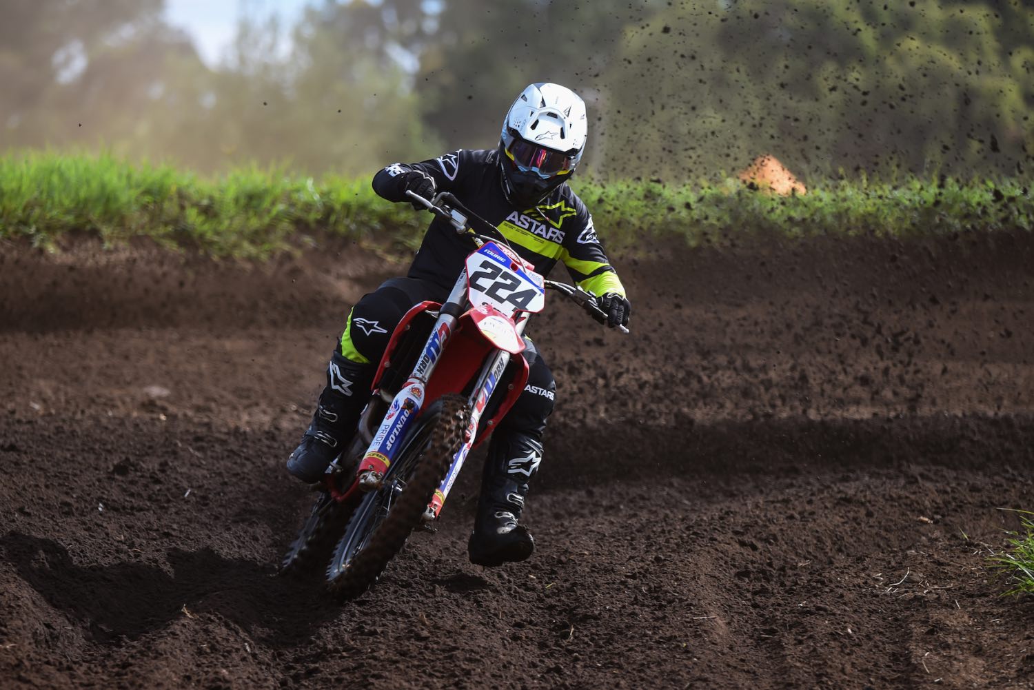 Freddie Fourie racing in Round 1 of the Dragon Energy NIMXC Motocross Series