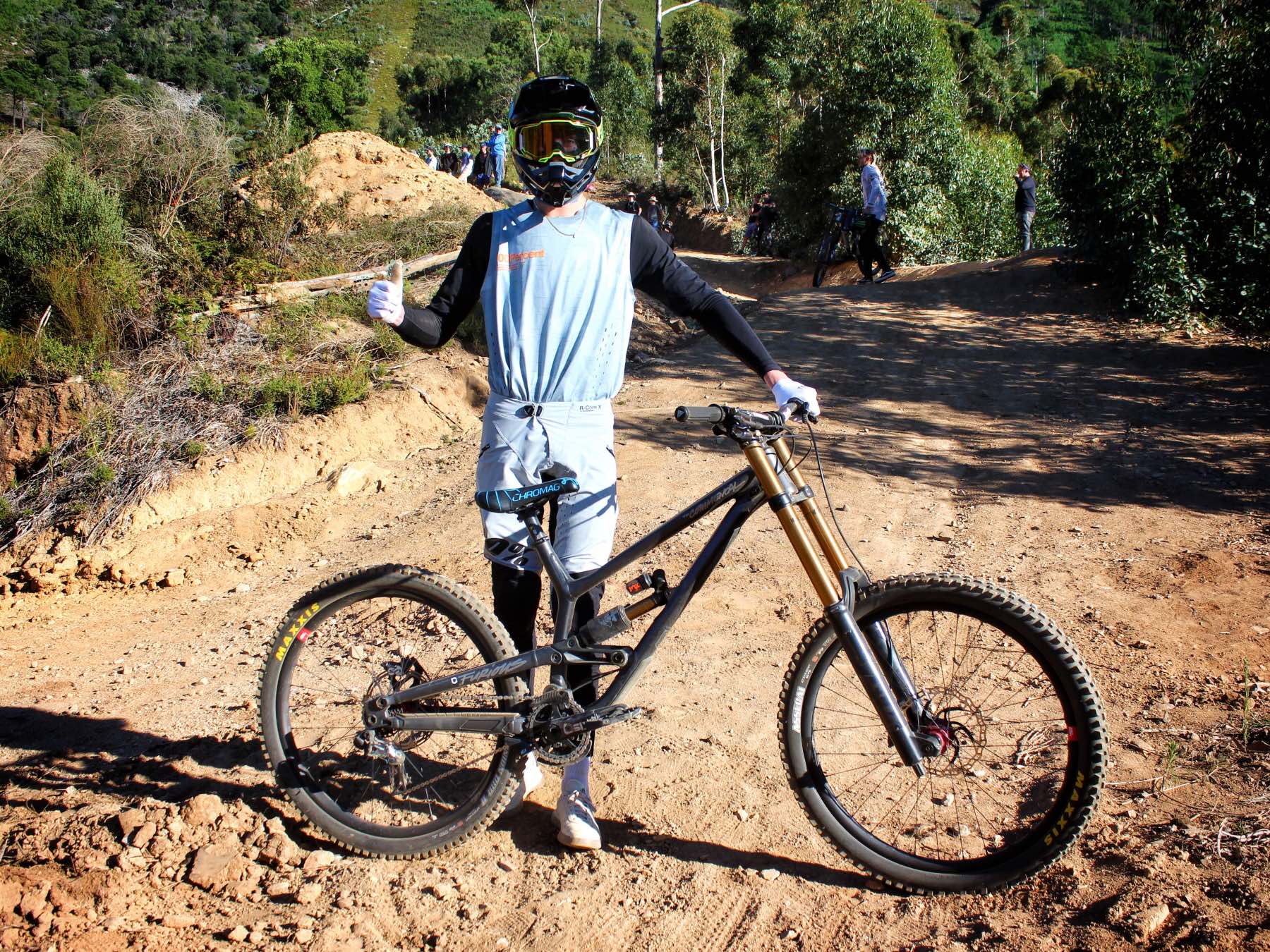 Ike Klaassen and his Commencal Furious at Darkfest 2022