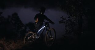 Ross Kew descends into the darkness of the Giba Gorge Mountain Bike trails, armed with a 200w LED light, to bring us the Blackout video edit. Enjoy...