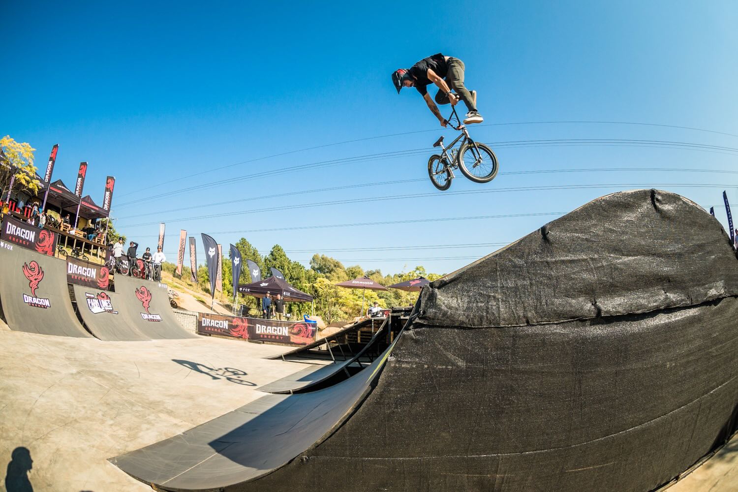 This year’s Park Lines BMX Tournament, the official 2025 BMX Freestyle South African Championships, took place over the weekend. Vincent Leygonie reclaimed his title in the Pro Men’s category while Jenna Byrnes defended her title in the Pro Women’s category.