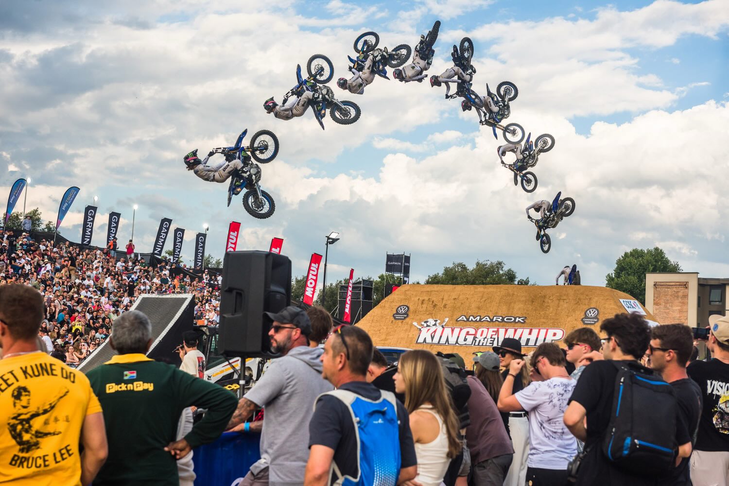 Intense battles in both the Best Whip and Best Trick contests at the 2025 Volkswagen Amarok King of the Whip saw the USA’s Wyatt Fontenot crowned the new King of the Whip, while Australia’s Pat Bowden successfully defended both of his Best Trick titles. The action unfolded in front of a sold-out crowd at Montecasino, Johannesburg.